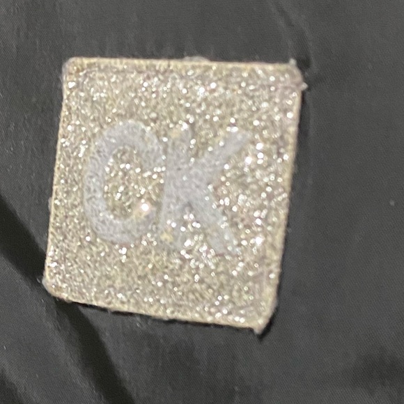 Calvin Klein Jeans - SIZE: 4T *** Pre-Loved - Picture 7 of 9